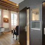 Apartment Holidaysinparis-bourg Tibourg Ii