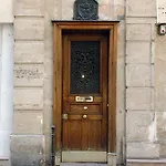 Holidaysinparis-bourg Tibourg Ii Apartment