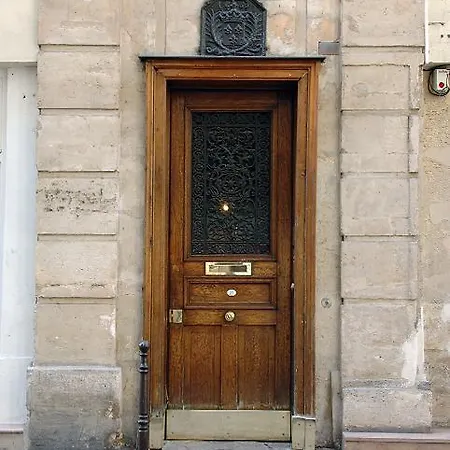 Holidaysinparis-bourg Tibourg Ii Appartamento